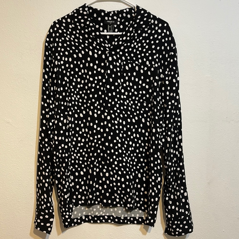 Forever 21 button down shirt size small for men